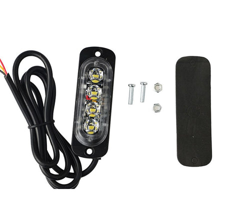 Feu de signalisation à LED 12/24V, 4 LEDs rouge, avec boîtier en plastique noir, câble d'alimentation et accessoires de montage inclus, pour une utilisation sur véhicules utilitaires, machines agricoles ou industrielles.