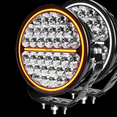 Feux LED 165mm avec feux de jour circulaire orange et blanc, produit par Next Tech Swiss